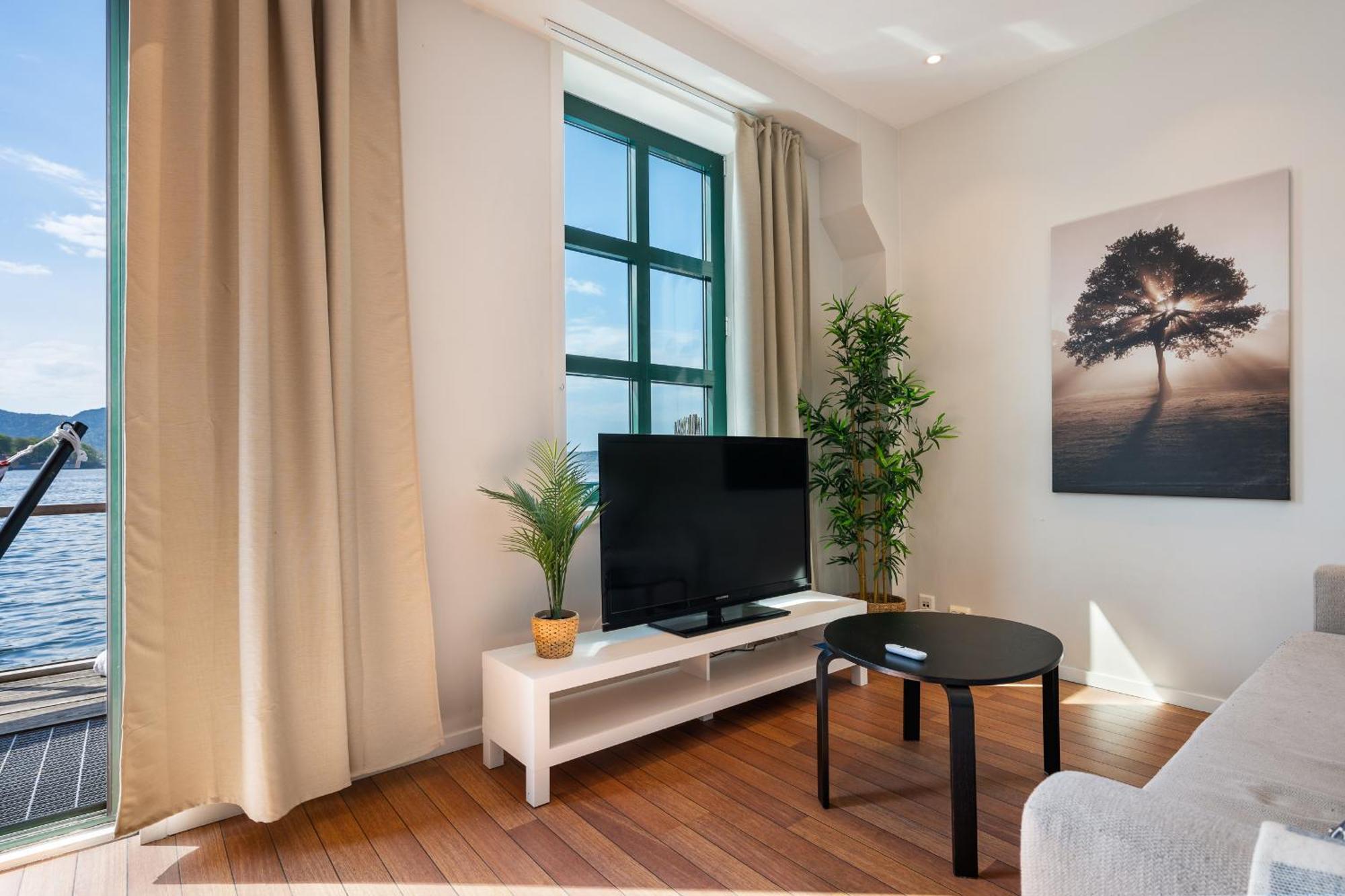 Central Seafront Apartments With Parking And Self Check-In! Bergen Cameră foto