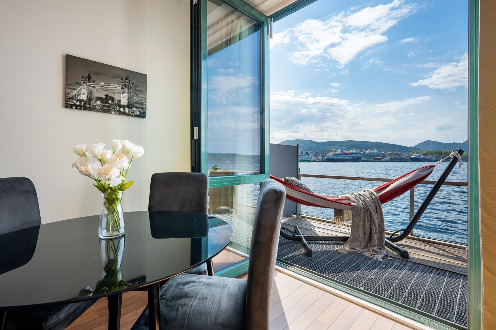 Central Seafront Apartments With Parking And Self Check-In! Bergen Cameră foto